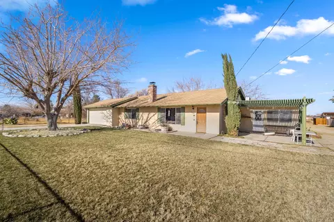 Exterior - 9323 Ave T-12 E, Littlerock, CA 93543 photo 2 of 5