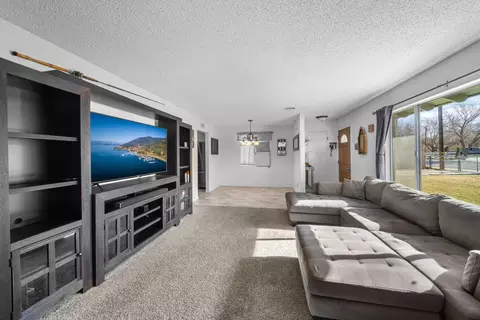 Living - 9323 Ave T-12 E, Littlerock, CA 93543 photo 3 of 8
