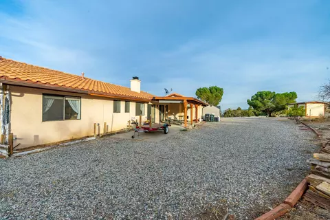 475 Maria Rd, Pinon Hills, CA 92372 photo 41