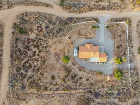 475 Maria Rd, Pinon Hills, CA 92372 photo 48