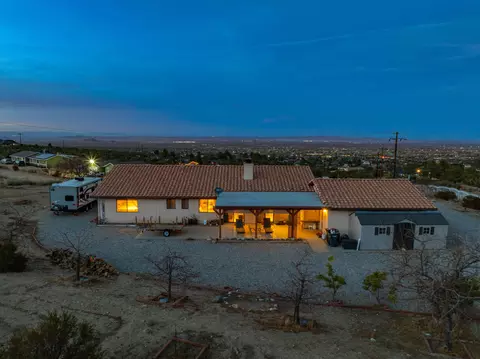 475 Maria Rd, Pinon Hills, CA 92372 photo 3