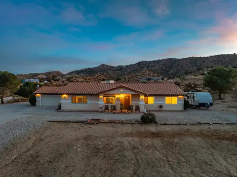 475 Maria Rd, Pinon Hills, CA 92372 photo 4