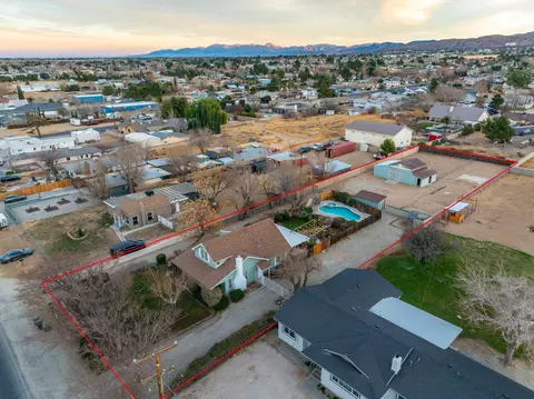 5542 Columbia Way, Quartz Hill, CA 93536