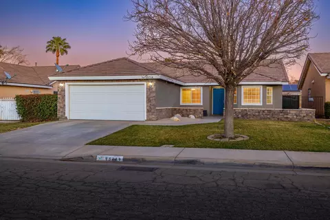 43714 5th St E, Lancaster, CA 93535 photo 2