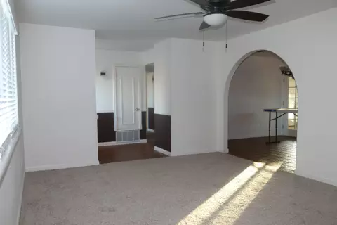 Living - 16649 Koch St, Mojave, CA 93501 photo 2 of 3