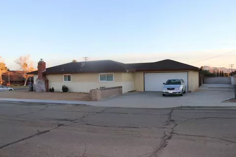 Exterior - 16649 Koch St, Mojave, CA 93501 photo 2 of 7