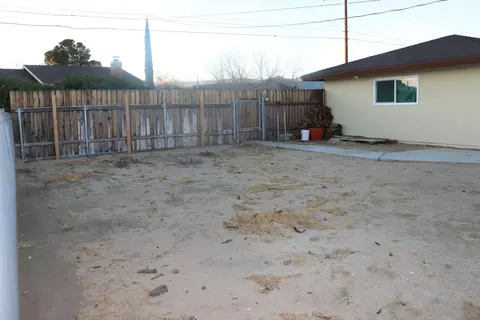 Exterior - 16649 Koch St, Mojave, CA 93501 photo 5 of 7