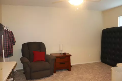 Bedroom - 16649 Koch St, Mojave, CA 93501 photo 2 of 6