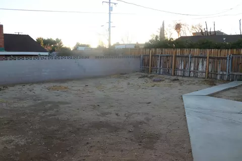 Exterior - 16649 Koch St, Mojave, CA 93501 photo 4 of 7