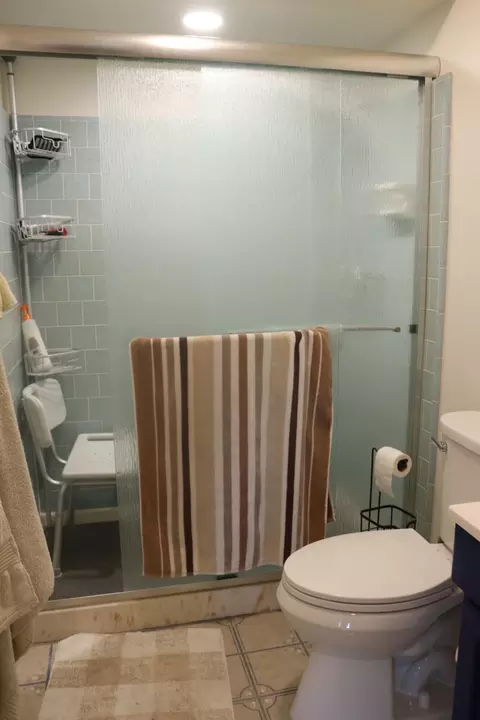 Bath - 16649 Koch St, Mojave, CA 93501 photo 1 of 2