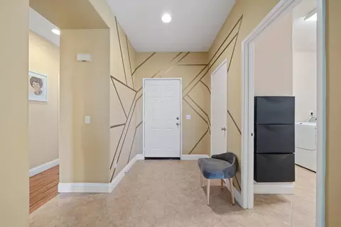 Entry Way - 45509 2nd St E, Lancaster, CA 93535 photo 1 of 1