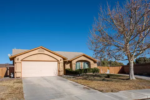 2013 Buckwheat Ave, Rosamond, CA 93560