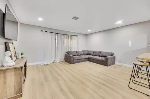 Living - 44749 Jefferson Ct, Lancaster, CA 93535 photo 3 of 5