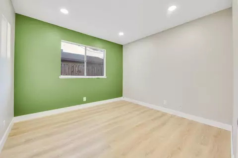 Bedroom - 44749 Jefferson Ct, Lancaster, CA 93535 photo 2 of 3