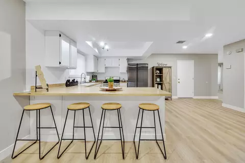 Kitchen - 44749 Jefferson Ct, Lancaster, CA 93535 photo 4 of 4