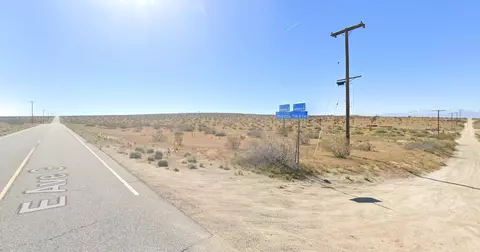 17500 Avenue G E, Lancaster, CA 93535