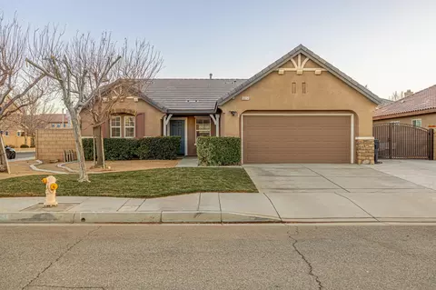 6054 Still Meadow Ln, Lancaster, CA 93536