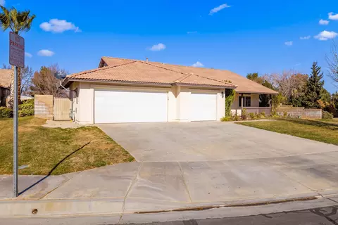 2801 Sunnyvale Rd, Lancaster, CA 93536 photo 3
