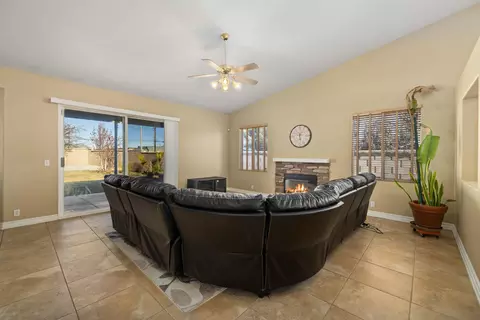 2801 Sunnyvale Rd, Lancaster, CA 93536 photo 8