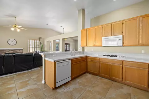 2801 Sunnyvale Rd, Lancaster, CA 93536 photo 11