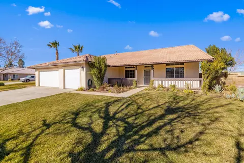 2801 Sunnyvale Rd, Lancaster, CA 93536 photo 2