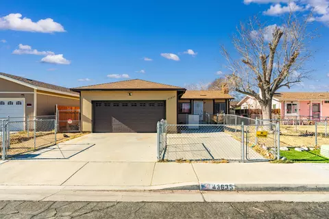 43635 Ponderosa St, Lancaster, CA 93535