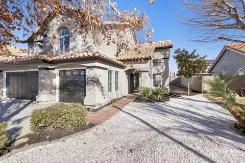 42450 Coronet Ct, Lancaster, CA 93536 photo 3