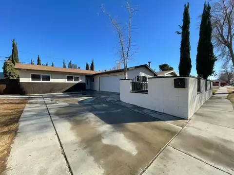 Exterior - 45348 17th St W, Lancaster, CA 93534 photo 3 of 18