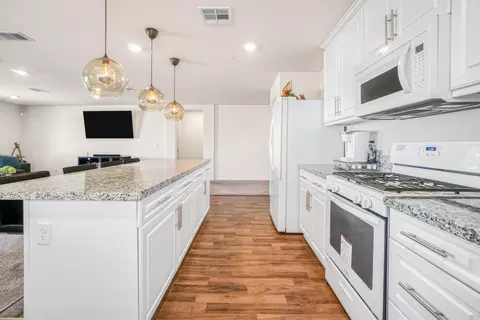 3539 Avenue J4 E, Lancaster, CA 93535 photo 13