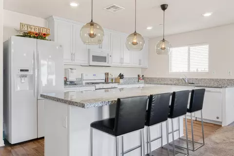 3539 Avenue J4 E, Lancaster, CA 93535 photo 9