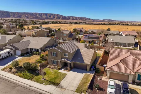 42431 66th St W, Lancaster, CA 93536
