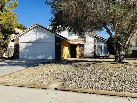 43562 Yaffa St, Lancaster, CA 93535