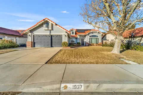 1037 Ave K6 E, Lancaster, CA 93535
