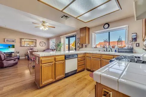 1037 Ave K6 E, Lancaster, CA 93535 photo 10