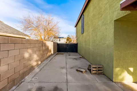 45117 Biscay Ave, Lancaster, CA 93535 photo 29
