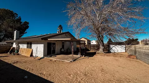 Exterior - 44830 Denmore Ave E, Lancaster, CA 93535 photo 9 of 9