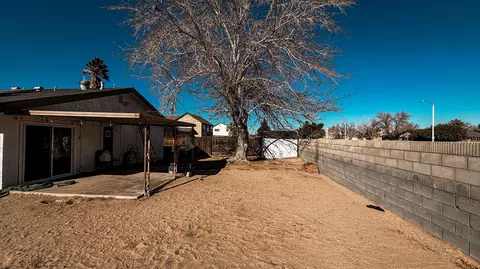 Exterior - 44830 Denmore Ave E, Lancaster, CA 93535 photo 8 of 9
