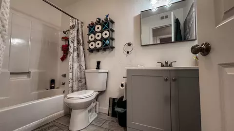 Bath - 44830 Denmore Ave E, Lancaster, CA 93535 photo 1 of 4