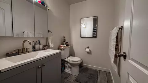 Bath - 44830 Denmore Ave E, Lancaster, CA 93535 photo 2 of 4