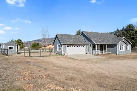29621 Butterfield Way, Tehachapi, CA 93561 photo 3
