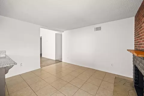 44140 4th St E, Lancaster, CA 93535 photo 11