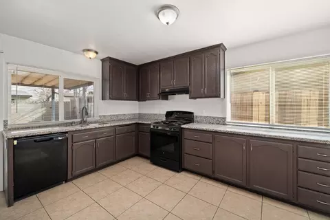 44140 4th St E, Lancaster, CA 93535 photo 8