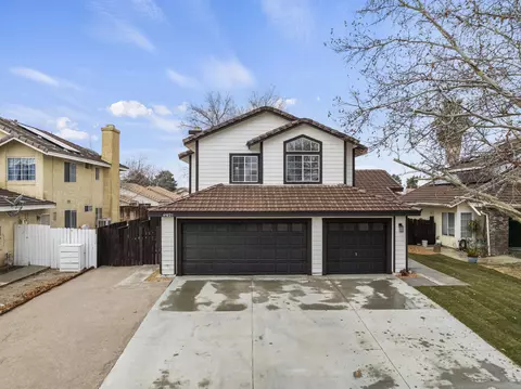45021 Bevington Ave, Lancaster, CA 93535