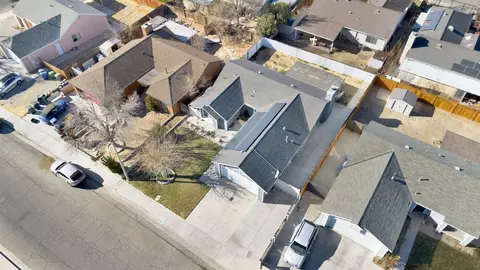 View/Area - 45839 Foxtail St, Lancaster, CA 93534 photo 3 of 7