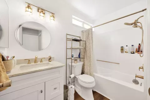 Bath - 45839 Foxtail St, Lancaster, CA 93534 photo 1 of 2