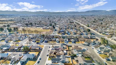 View/Area - 45839 Foxtail St, Lancaster, CA 93534 photo 5 of 7