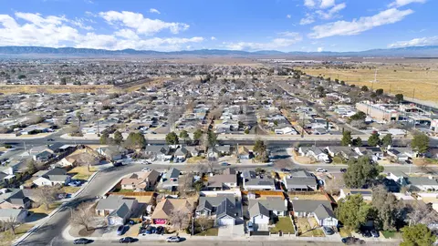 View/Area - 45839 Foxtail St, Lancaster, CA 93534 photo 4 of 7