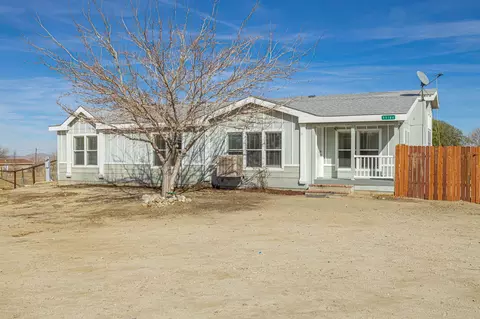 33164 160th St E, Llano, CA 93544