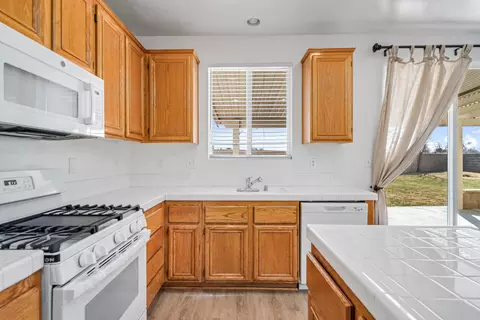 1214 Valiant St, Lancaster, CA 93534 photo 11