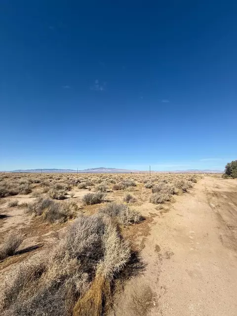 Vic Avenue C6 W, Lancaster, CA 93536 photo 5